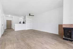 8253 Sands Point Dr, Houston, TX 77036 - Photo 6