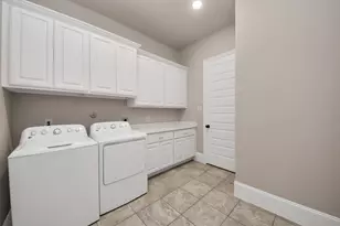 633 Ashbrook Rdg Ln, Pinehurst, TX 77362 - Photo 26