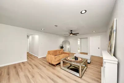 2407 Crestdale Dr, Houston, TX 77080 - Photo 18