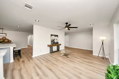 2407 Crestdale Dr, Houston, TX 77080 - Photo 6