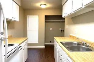 2200 Cypress Landing Dr, Houston, TX 77090 - Photo 6