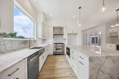 1032 W 17th Street #A, Houston, TX 77008 - Photo 6