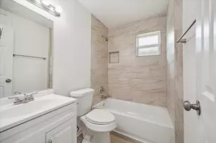 5111 Clover St, Houston, TX 77033 - Photo 8