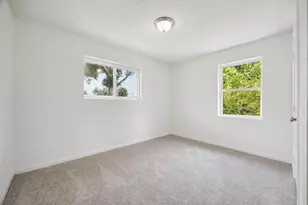 5111 Clover St, Houston, TX 77033 - Photo 6