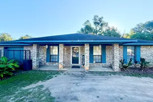 608 Woolley Cir, Crockett, TX 75835 - Photo 1