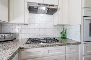 2114 Yorktown Ct S, League City, TX 77573 - Photo 14