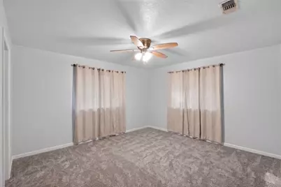 380 S Wilson Avenue, Giddings, TX 78942 - Photo 22