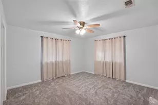 380 S Wilson Ave, Giddings, TX 78942 - Photo 22