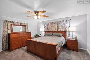 380 S Wilson Ave, Giddings, TX 78942 - Photo 12