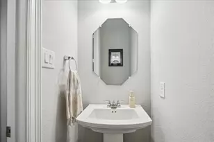 1502 Upland Glen Way, Houston, TX 77043 - Photo 8