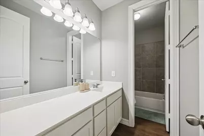 1502 Upland Glen Way, Houston, TX 77043 - Photo 18