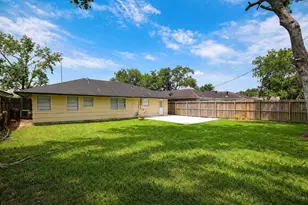 5330 Windswept Ln, Houston, TX 77056 - Photo 20