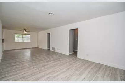 5330 Windswept Lane, Houston, TX 77056 - Photo 2