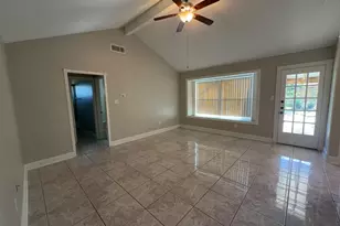 9915 Parkvale Dr, Houston, TX 77099 - Photo 10
