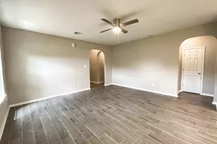 8118 Safebuy St, Houston, TX 77028 - Photo 6