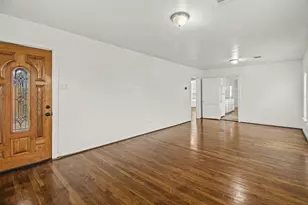 7812 Scanlock St, Houston, TX 77012 - Photo 4