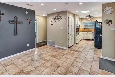 351 Sulphur Estates Road, Victoria, TX 77905 - Photo 16