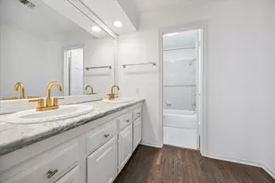 1112 Nantucket Dr, Houston, TX 77057 - Photo 24