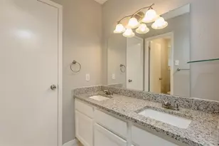 2715 Colony Dr, Sugar Land, TX 77479 - Photo 14