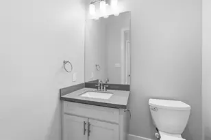 816 W 22nd St, Houston, TX 77008 - Photo 16