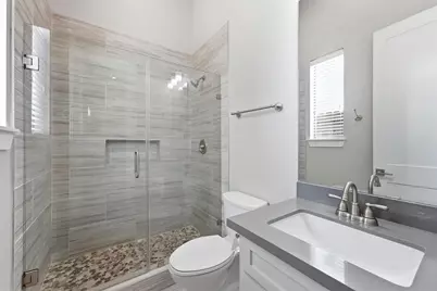 816 W 22nd Street, Houston, TX 77008 - Photo 8