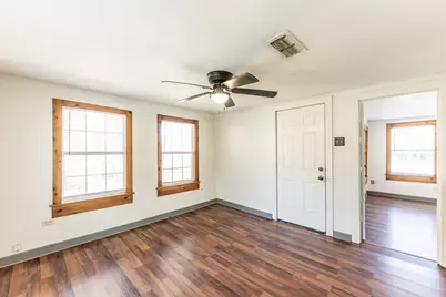 303 W Worsham Street, Willis, TX 77378 - Photo 6