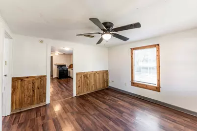 303 W Worsham Street, Willis, TX 77378 - Photo 4