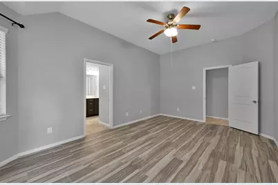 2407 Garden Shadow Drive, Conroe, TX 77384 - Photo 14