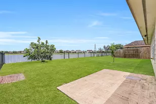 318 Lake Line Dr, Alvin, TX 77511 - Photo 36