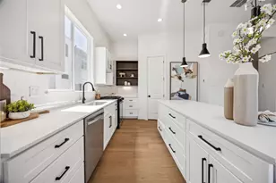 2806 Mills St, Houston, TX 77026 - Photo 8