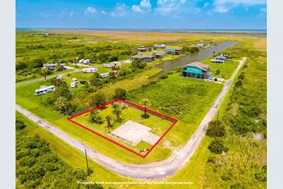 1051 Pompano Drive, Crystal Beach, TX 77617 - Photo 12