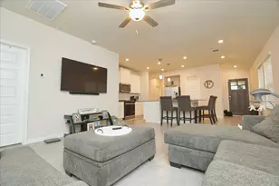 2051 W Darlington Oak Ct, Conroe, TX 77304 - Photo 8