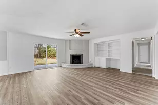 210 Bybee Dr, Conroe, TX 77301 - Photo 8