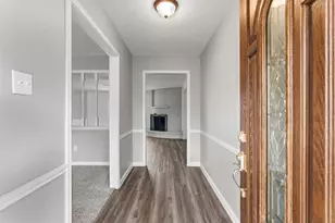 210 Bybee Dr, Conroe, TX 77301 - Photo 4