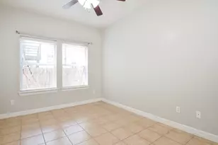 1148 W 25th St, Houston, TX 77008 - Photo 4