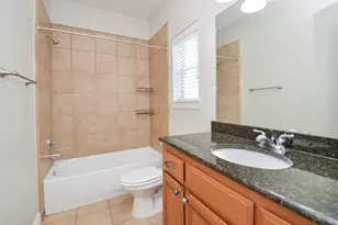 1148 W 25th St, Houston, TX 77008 - Photo 6