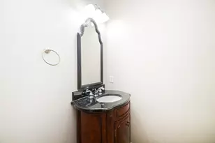 1148 W 25th St, Houston, TX 77008 - Photo 16