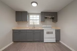8304 Darien St, Houston, TX 77028 - Photo 4