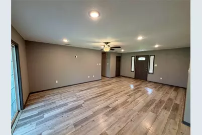 1809 N Valderas Street, Angleton, TX 77515 - Photo 2