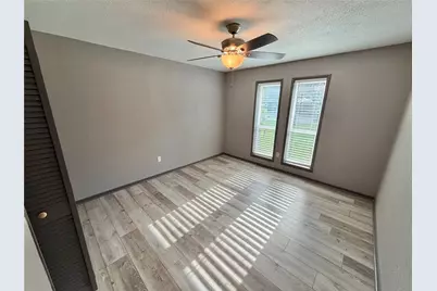 1809 N Valderas Street, Angleton, TX 77515 - Photo 12
