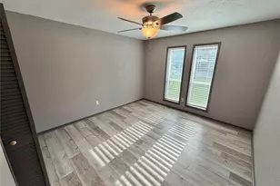 1809 N Valderas St, Angleton, TX 77515 - Photo 12