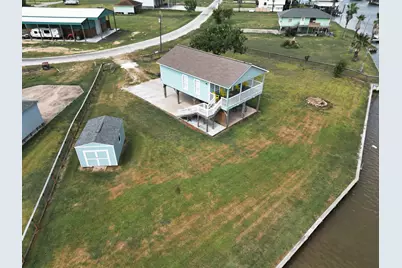 1867 County Road 291, Sargent, TX 77414 - Photo 2