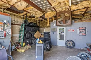 1301 Hwy 105, Brenham, TX 77833 - Photo 20