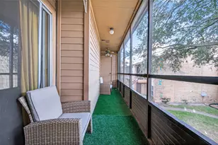 10555 Turtlewood Ct, Houston, TX 77072 - Photo 32