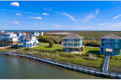 3226 Road Less Traveled, Galveston, TX 77554 - Photo 2