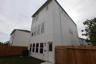 11403 Galway Grv Dr, Houston, TX 77047 - Photo 14