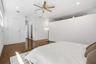 2412 Helena St, Houston, TX 77006 - Photo 28