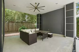 2412 Helena St, Houston, TX 77006 - Photo 22