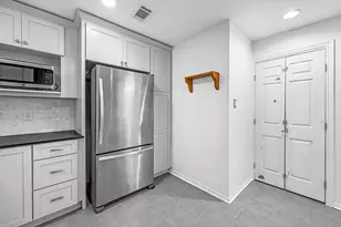 5200 Weslayan St, Houston, TX 77005 - Photo 8