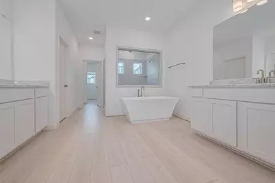 8913 Grovner Place, Houston, TX 77055 - Photo 18